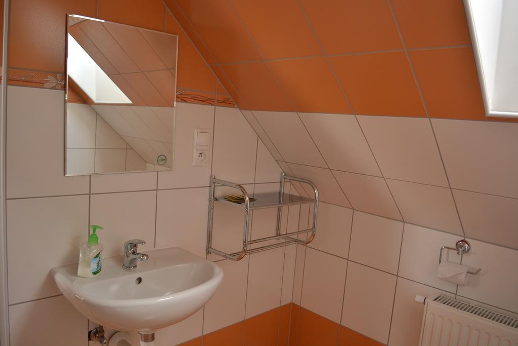 Penzion Farma Dvorec Radnice Room photo